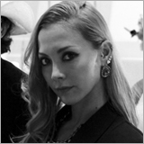 土屋アンナ、ソウルカヴァーアルバム「NAKE'd ~Soul Issue~」のジャケット写真を公開