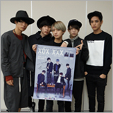XOX（キスハグキス）、CD工場訪問で、世界に5枚しかないサイン入りレアCDが完成！