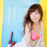 ピアニスト高木里代子、南国撮影の新作ミュージックビデオ公開！