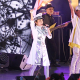 lecca、“10周年記念”の全国ツアーがスタート！