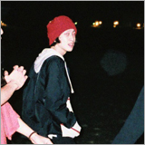 Helsinki Lambda Club、ギターの佐久間が学業専念のためバンドから一時離脱