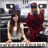 エロ過ぎるピアニスト高木里代子とTRFのDJ KOOがスペシャルユニットを結成