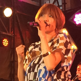 hitomi、第3子出産前のラストライブを開催！