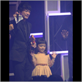 ブンサテ中野、川島の娘と共に授賞式に登場