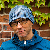 斎藤誠が珠玉のラブソングをマーティンの名器でセルフカバー