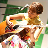 chay、ニューシングル「恋のはじまりはいつも突然に」のリリース記念イベントを開催