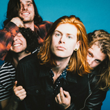 ジ・アマゾンズ、先行シングル「Junk Food Forever」のMVを公開!