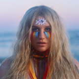 ケシャ、4年の沈黙を破る新曲を公開し、8月にニュー・アルバムをリリースすることを発表！