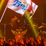 電気グルーヴ、血わき肉躍る熱狂のワンマンライブ“クラーケン鷹”が一夜限りのニコ生限定配信決定！