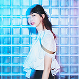 透明感のある歌声を持つ、竹内アンナが本日メジャーデビュー！！