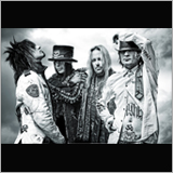 モトリー・クルー、伝記映画『The Dirt』予告編映像を公開