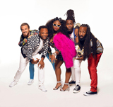 Tiny Desk Contestで優勝した話題のニューオーリンズ出身ソウル・バンド、タンク・アンド・ザ・バンガスが新曲「ナイス・シングス」のライヴ・ビデオを公開！