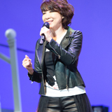 伊藤蘭、ファースト・ソロ・コンサートがスタート！（キャンディーズ・ファンの聖地・後楽園に41年ぶりにふいた「春一番」