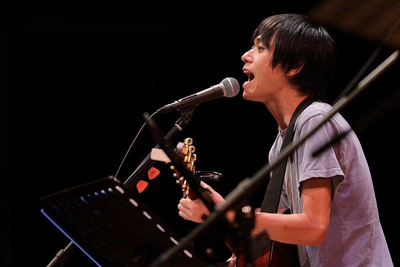 石崎ひゅーい×小山田壮平×長澤知之、弾き語りコラボライブ「FM FUKUOKA Beat On Beat～トラス～」開催！