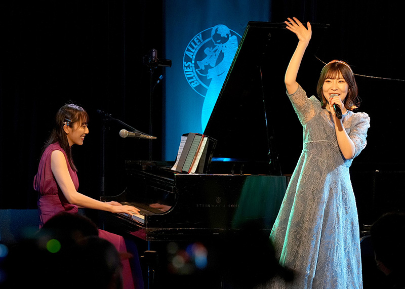 岩佐美咲と松井咲子、元AKB48同期の仲良しコンビによる一日限りのスペシャルライブでファンを魅了!初のジョイントライブ。