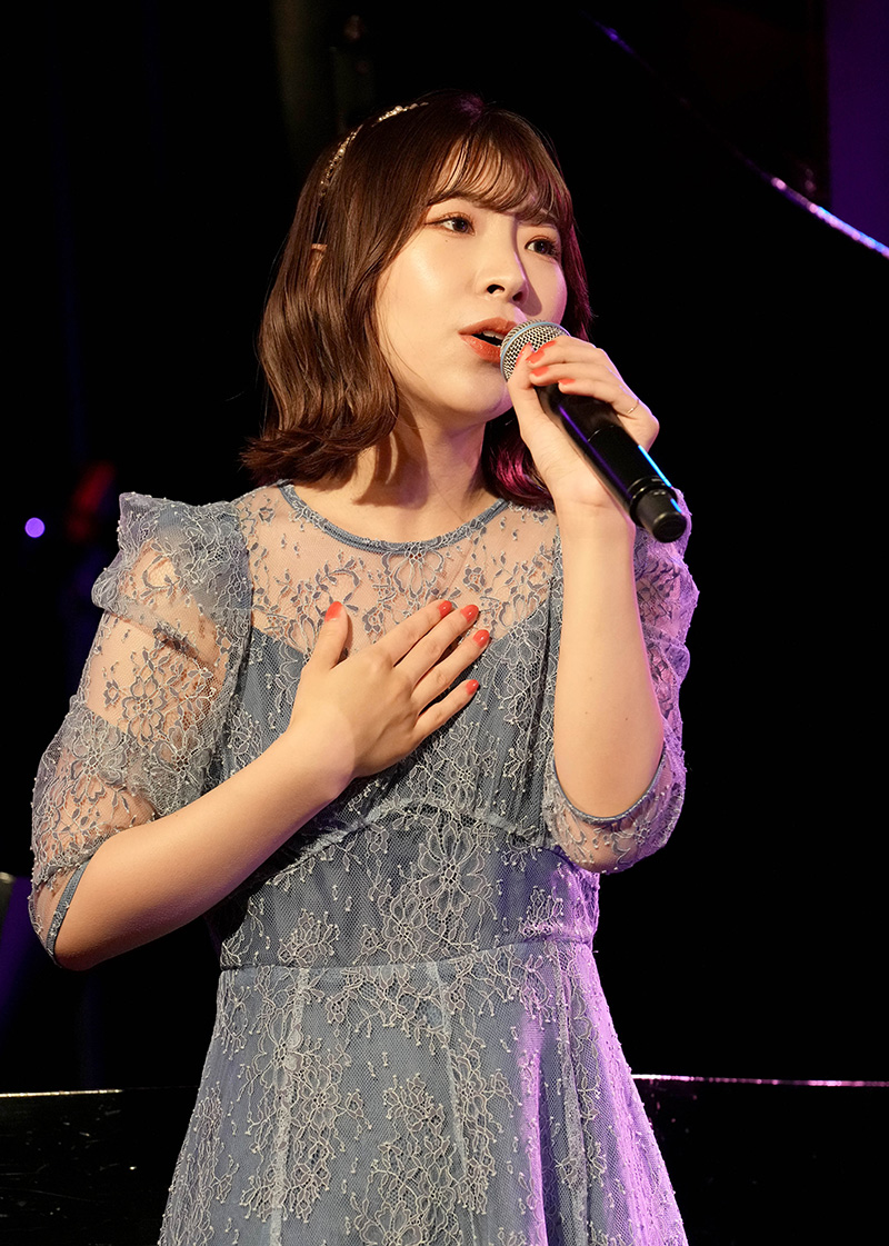 岩佐美咲と松井咲子、元AKB48同期の仲良しコンビによる一日限りのスペシャルライブでファンを魅了!初のジョイントライブ。