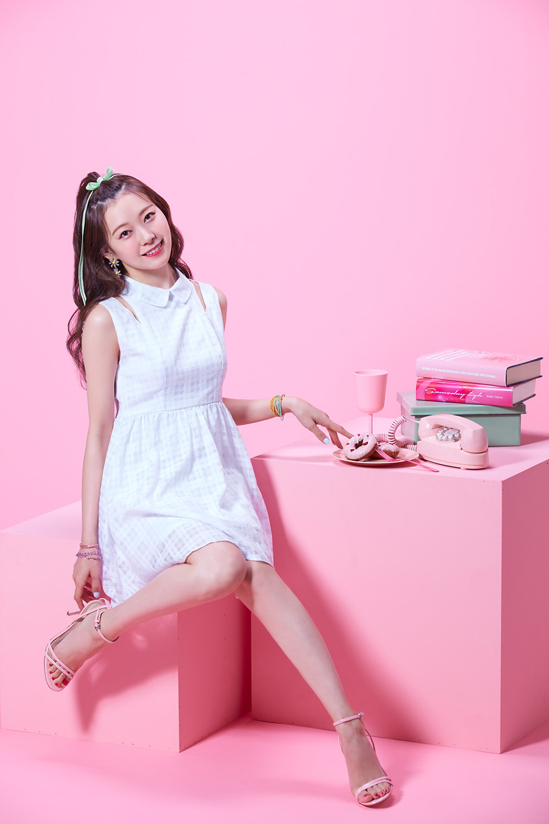 元NMB48・渡辺美優紀、リパッケージアルバム「17% -Repackage-」ジャケット解禁&収録曲決定!