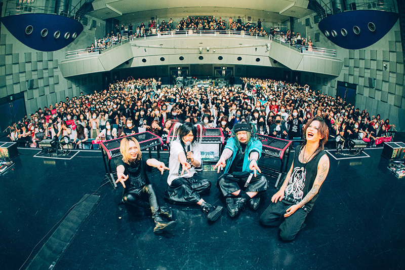 DEZERT、ライヴツアー『DEZERT LIVE TOUR 2023“きみの脊髄と踊りたいんだっ!!ツアー”』の最終公演が8月27日に大阪・なんばHatchにて開催！