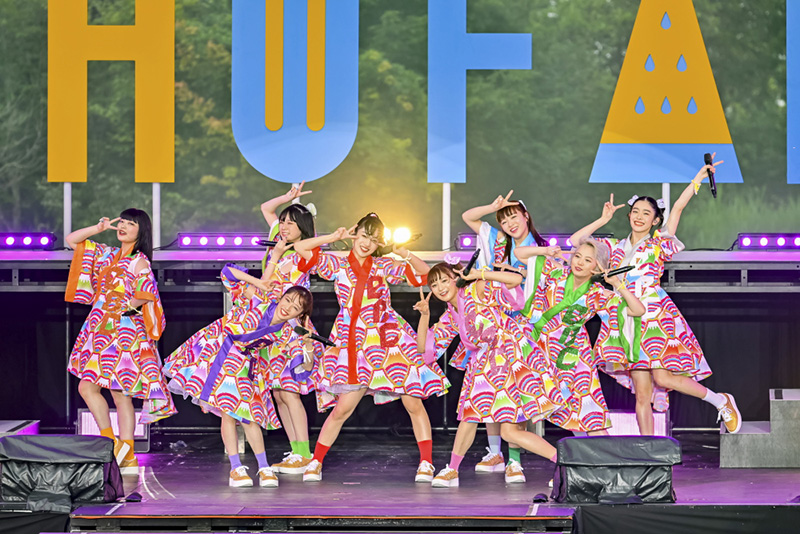 私立恵比寿中学、3年ぶりの夏の野外ライブ「ファミえん」開催!2日間で約13,000人が山中湖に集結!