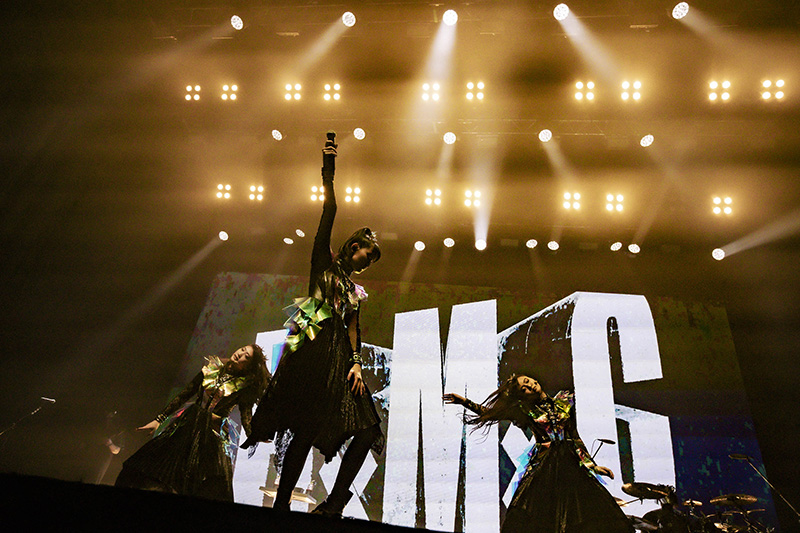 BABYMETAL、初のアジアワンマンツアーでタイのヒップホップシンガーF.HEROと約4年ぶりの再共演が実現！