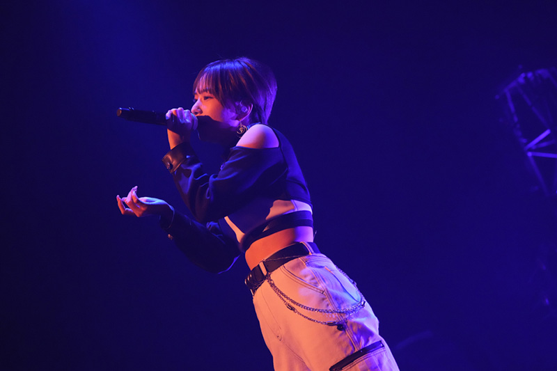 声優・富田美憂、LINE CUBE SHIBUYAにて2ndLIVEを開催! デビュー曲「Present Moment」やTVアニメ「デート・ア・ライブⅣ」オープニングテーマ「OveR」など全18曲を披露。