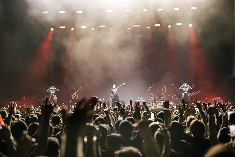 BABYMETAL、初のアジアワンマンツアーでタイのヒップホップシンガーF.HEROと約4年ぶりの再共演が実現！