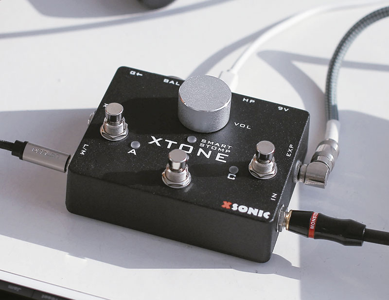 ペダル型オーディオインターフェイス 「XTONE」を宅録で試す！