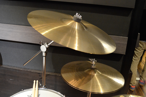 「AVEDIS」シリーズ