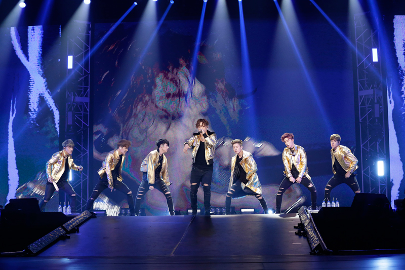 iKON、日本デビュー後最速で日本武道館ライブを開催
