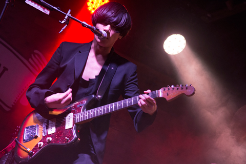 川上 洋平 (Vo & Gt)