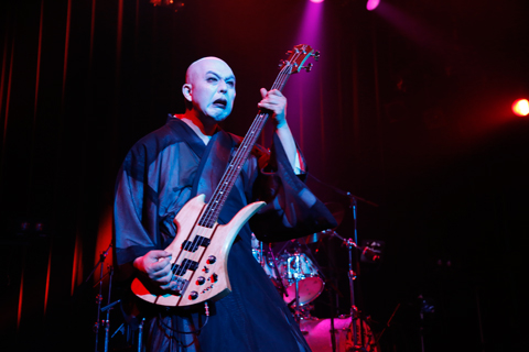 鈴木研一（Ba&Vo）