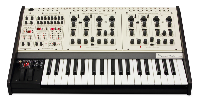 「Two Voice Pro Synthesizer」