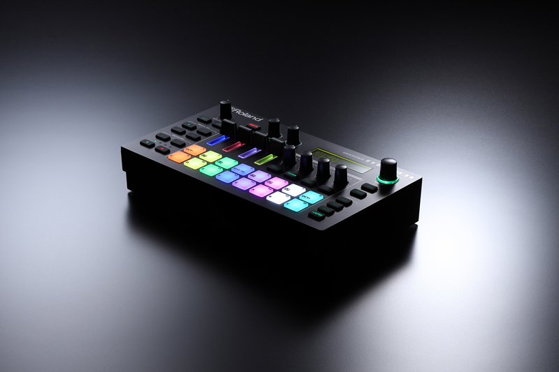 ローランド「MC-101」