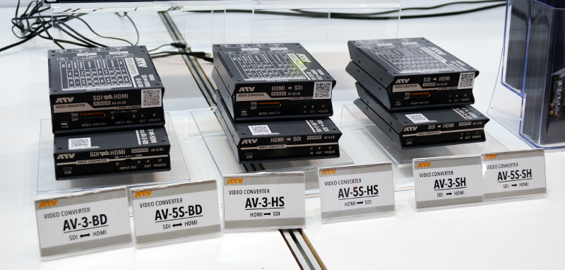 「AV-5S-BD」(左上)、「AV-3-BD」(左下)、「AV-5S-HS」(中央上)、「AV-3-HS」(中央下)、「AV-5S-SH」(右上)、「AV-3-SH」(左下)
