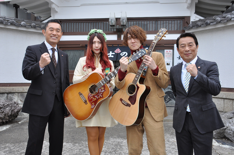 GLIM SPANKY、ドラマ『警視庁・捜査一課長 season3』第6話に出演決定。路上ライブで主題歌「All Of Us」を熱唱