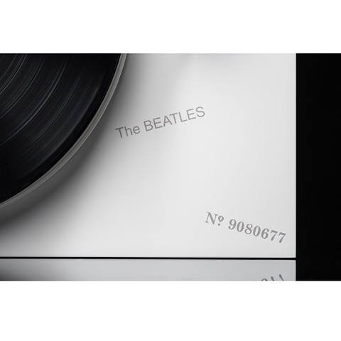 ビートルズ『ホワイト・アルバム』50周年記念盤から「グラス・オニオン」のMVを公開