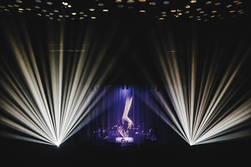 4月5日、TK from 凛として時雨がワンマンライブ『feedback from』をTOKYO DOME CITY HALLで開催