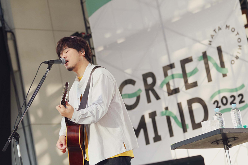 秦 基博 「GREEN MIND 2022」 アコースティックで魅せた山中湖ライブ 新曲「サイダー」も初披露！