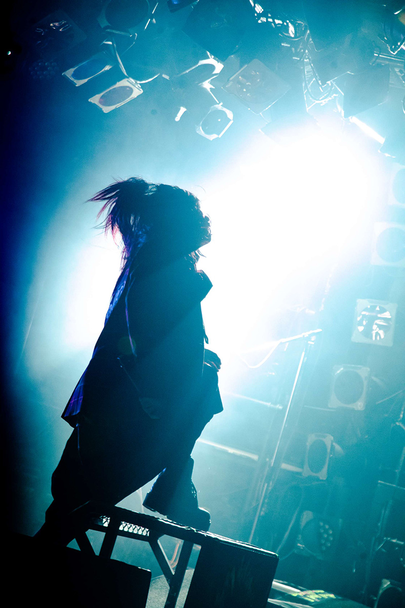 DEZERT、3月29日にSHIBUYA CLUB QUATTROで7大都市ツアー「DEZERT LIVE TOUR 2022 “再教育ツアー”」初日公演を開催！