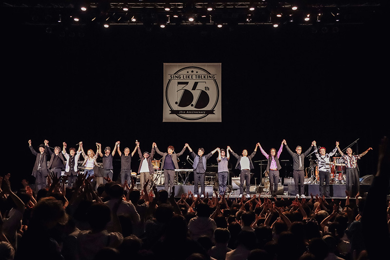 Sing Like Talking デビュー35周年記念ライブ「Sing Like Talking 35th Anniversary "OFF THE CHAIN” / “FRIENDS !”」大盛況を収める！