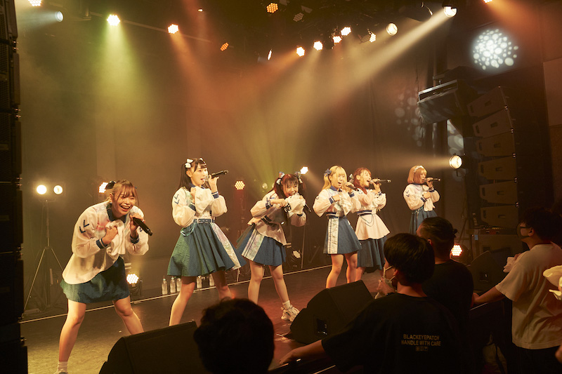 Sekaisen、デビュー1周年記念日の単独公演で未発表曲「トライアド」初披露！