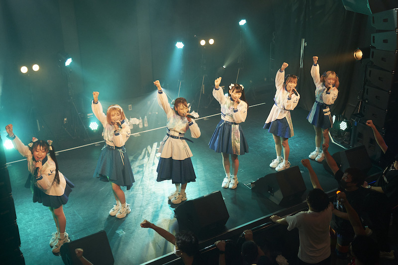Sekaisen、デビュー1周年記念日の単独公演で未発表曲「トライアド」初披露！