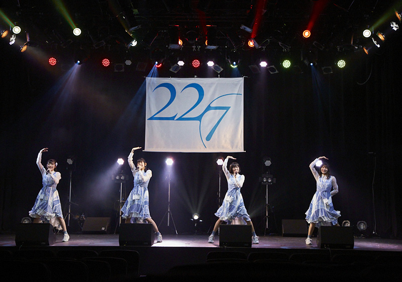 22/7(ナナブンノニジュウニ)2年ぶりの定期公演「ナナニジライブ 2021」