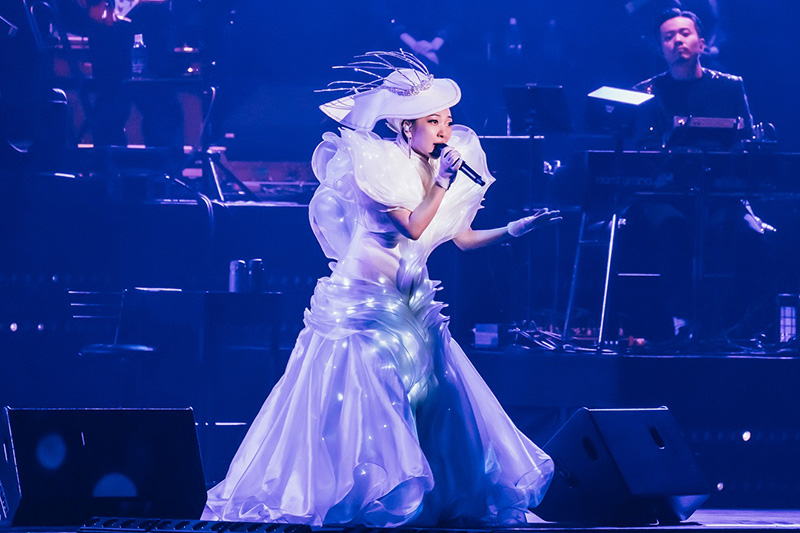MISIA、デビュー曲から最新曲まで、ヒット曲満載のライヴで魅せた! 25周年のMISIAが満員のオーディエンスと共に紡いだ希望の光