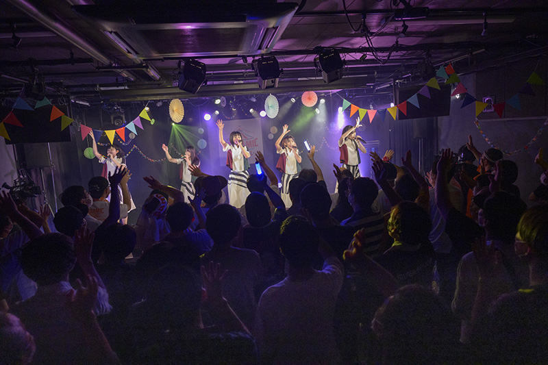 PANDAMIC、会場装飾をプロデュースした3周年記念ワンマンライブでメンバー初作詞の新曲「大人になったら」初披露！