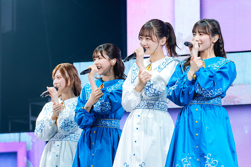 日向坂46が全国アリーナツアーを無事に完走！ 12人の四期生も初めてステージに立ち、四期生楽曲「ブルーベリー＆ラズベリー」を全力で初披露！