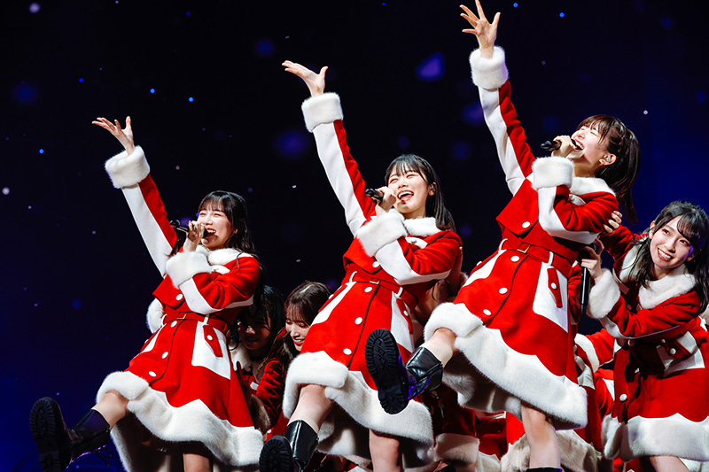 日向坂46、12月18日（日）東京都内の有明アリーナで年末恒例のクリスマスライブで観客を魅了！