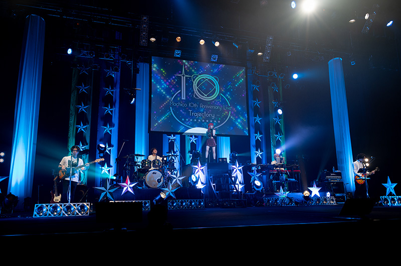 Machico、5月22日に昭和女子大学 人見記念講堂で「10th Anniversary Live ~Trajectory~」を開催!