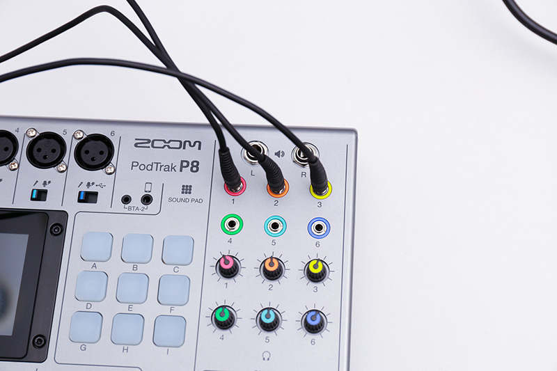 「PodTrak P8」のヘッドホン・アウト