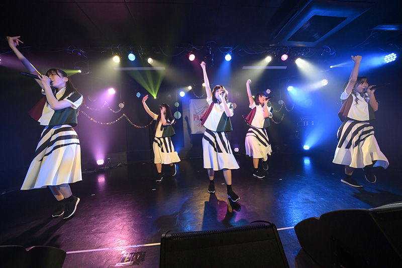 PANDAMIC、会場装飾をプロデュースした3周年記念ワンマンライブでメンバー初作詞の新曲「大人になったら」初披露！